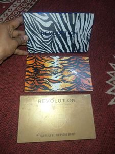 3 Eye shadow makeup palette