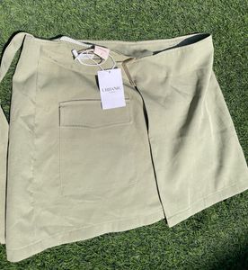 Urbanic skirt, SIZE SMALL