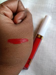 My Glamm LIT Liquid Matte lipstick