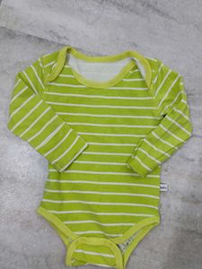 4 Rompers