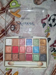 Eyeshadow Palette - Colorful & Versatile!