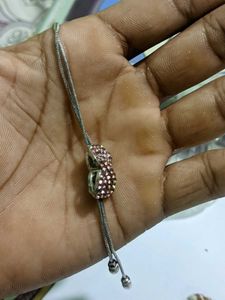 A Beautiful Necklace, Light Weight