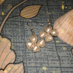 love Pearl beads Flower Earrings
