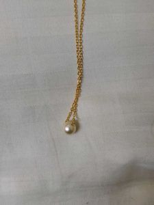 Pearl Pendant Necklace