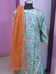 Elegant Embroidered Kurta