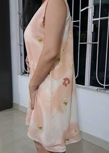 sleeveless dress