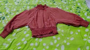 Cut Shoulder Top with FREEGIFT