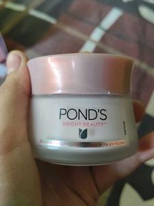 POND&#39;S Bright Beauty Cream