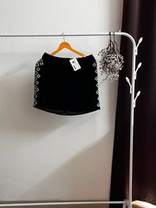 New Black Skirt