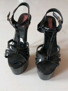 Black Stilettos Heels 👠