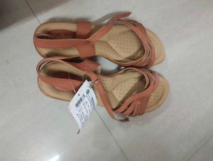 Comfortable Brown Strappy Sandals
