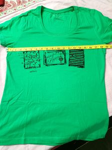 2 Large And 1 M Sized Tshirt In Cotton Hoisery
