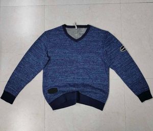 Stylish Blue V-Neck Pullover