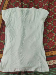 white Hogwarts tshirt