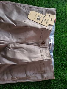 Men&#39;s (Silver) 28 Chino pant for casual wear