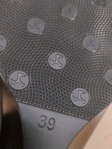 Original Mochi Women&#39;s Footwear