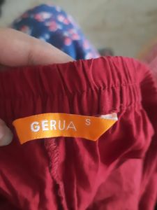 Set Of Gerua Pant And Dupatta