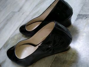 Pretty Black  Heels 🤩