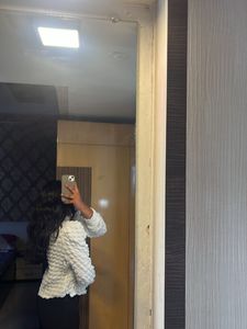 Bushy White Top
