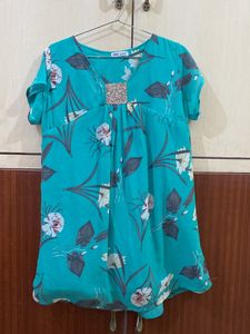 Sea Green Top Floral Flowers Size Xl