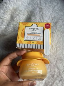 Dot &amp; Key Super Bright Moisturizer