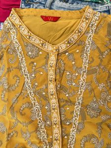 W Embroidered Kurta