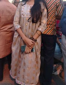 Elegant Floral Kurti 🌷