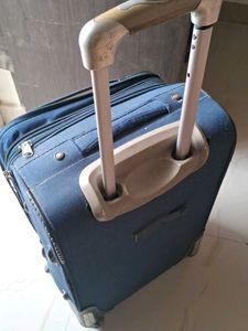 Travel suitcase