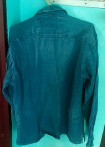 COMFORTABLE UNISEX DENIM SHIRT
