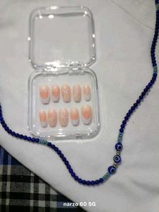 Handmade Costumized Press-On Nails with Bow Design