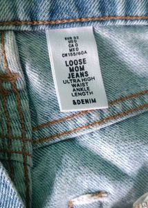 Light Wash Jeans - Classic Denim