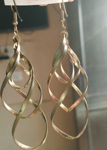 Elegant Gold Drop Earrings