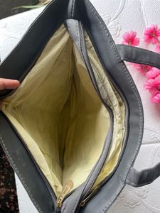 Grey tote bag