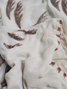 Beautiful White Saree With Blouse🥻