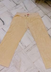 Pyjama Yellow