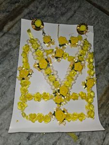 Haldi Flower Jewellery Set