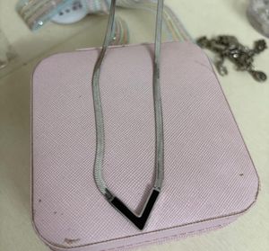 Silver Tone &#39;V&#39; Pendant Necklace