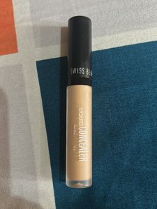 Flawless Coverage with Swiss Beauty Concealer 04