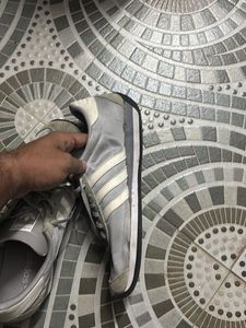 Adidas Sneakers