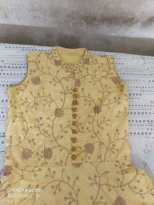 Elegant Cream Floral Kurta