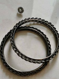 Black Metal 2 Bangle And 1 Nose Stud