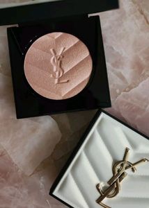 YSL HIGHLIGHTER