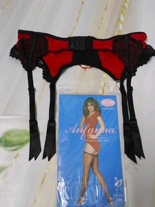 (1034)Red &amp; Black Lace Garter Belt