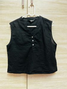 Black Sleeveless Top