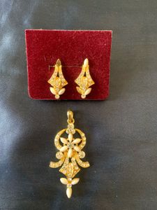 Pendant And Earrings Set