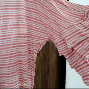 🛍️@Vero Moda Pink Top ⭐⭐⭐