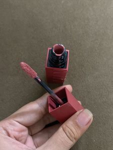 Maybelline Vynl Ink In Shade Saucy