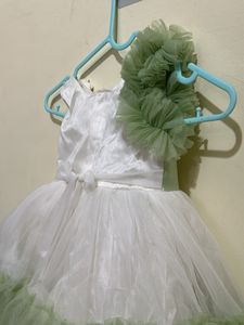 Elegant White &amp; Green Party Dress