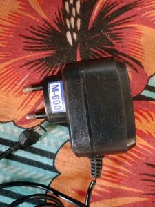 Samsung M600 Type Charger