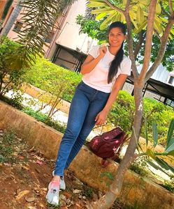 Women White T-shirt 👕.... ....